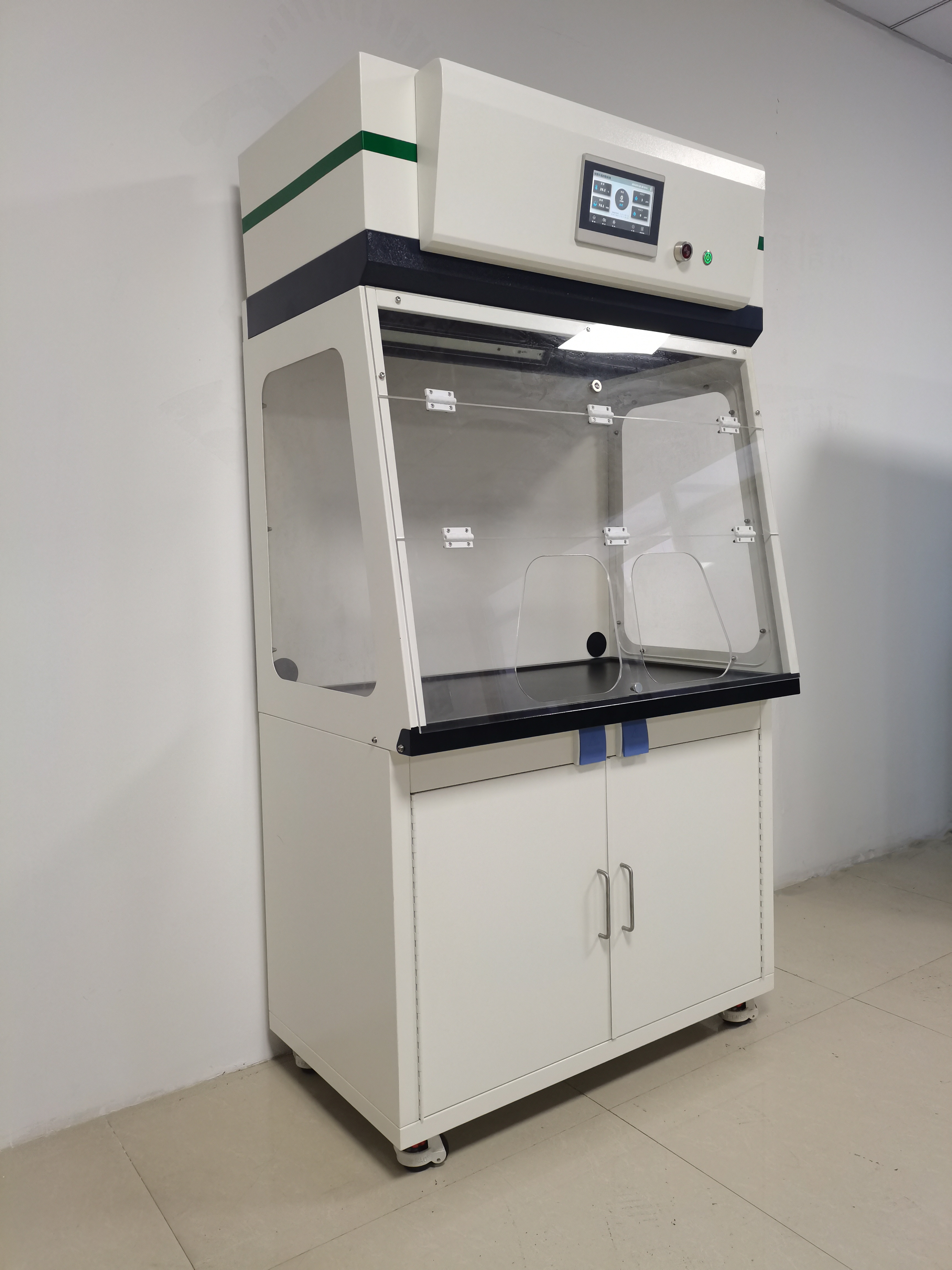 凈氣型無管道通風(fēng)柜的工作原理